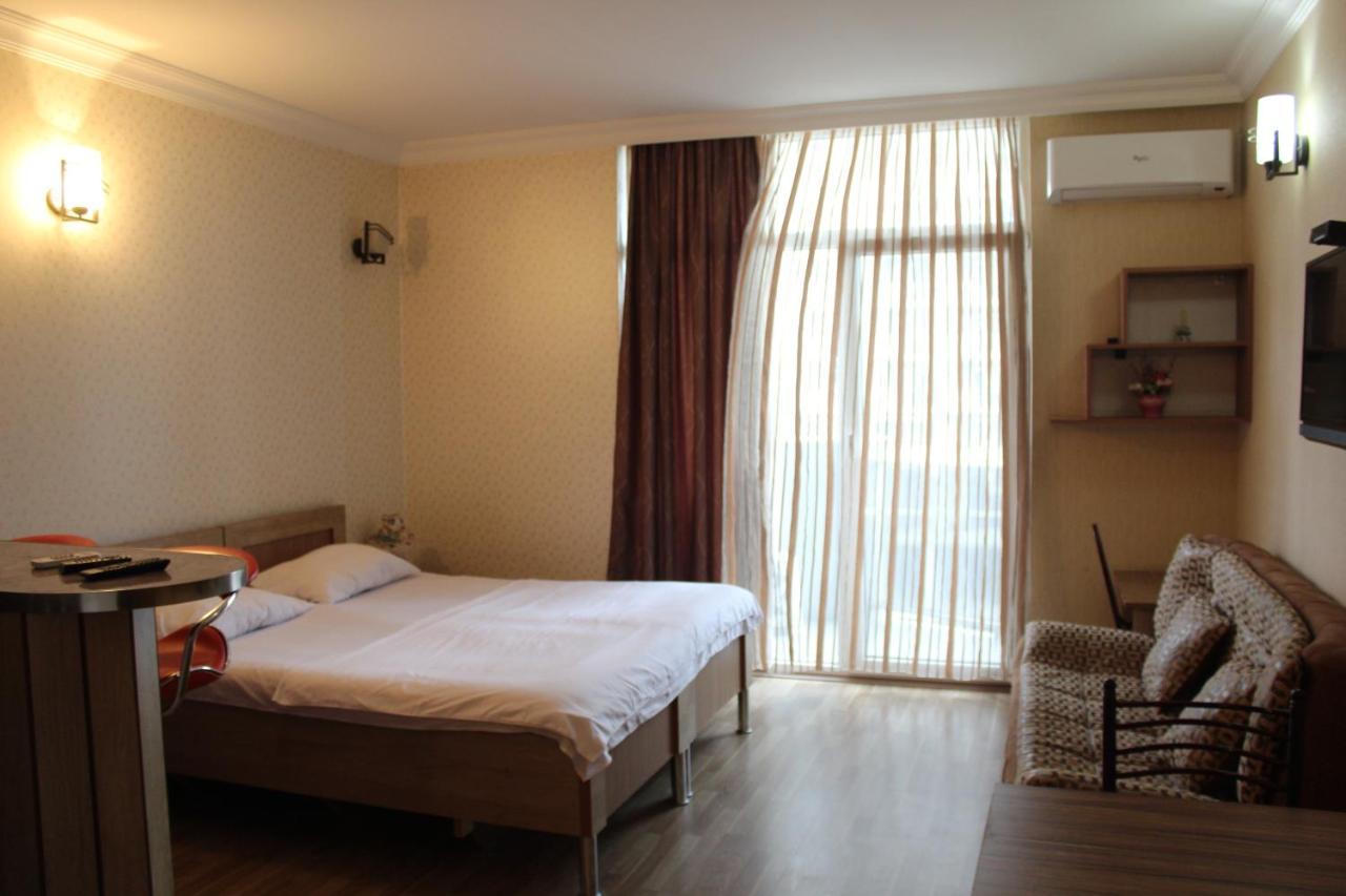 Orbi Lux Apartment Batumi Exteriör bild