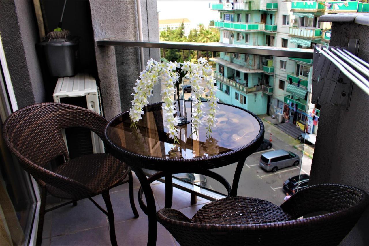 Orbi Lux Apartment Batumi Exteriör bild